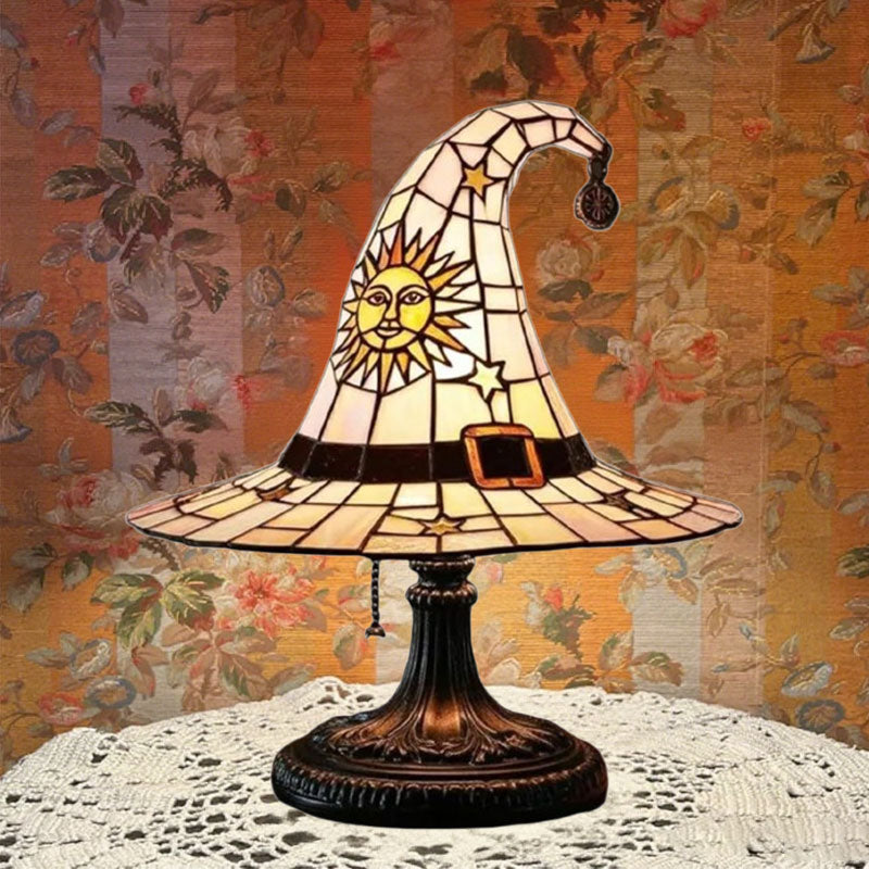 Nattlys med heksehatt