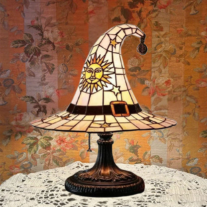 Nattlys med heksehatt