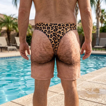 »Cheeky Commando« – morsomme badeshorts for moro – garantert å få folk til å se to ganger
