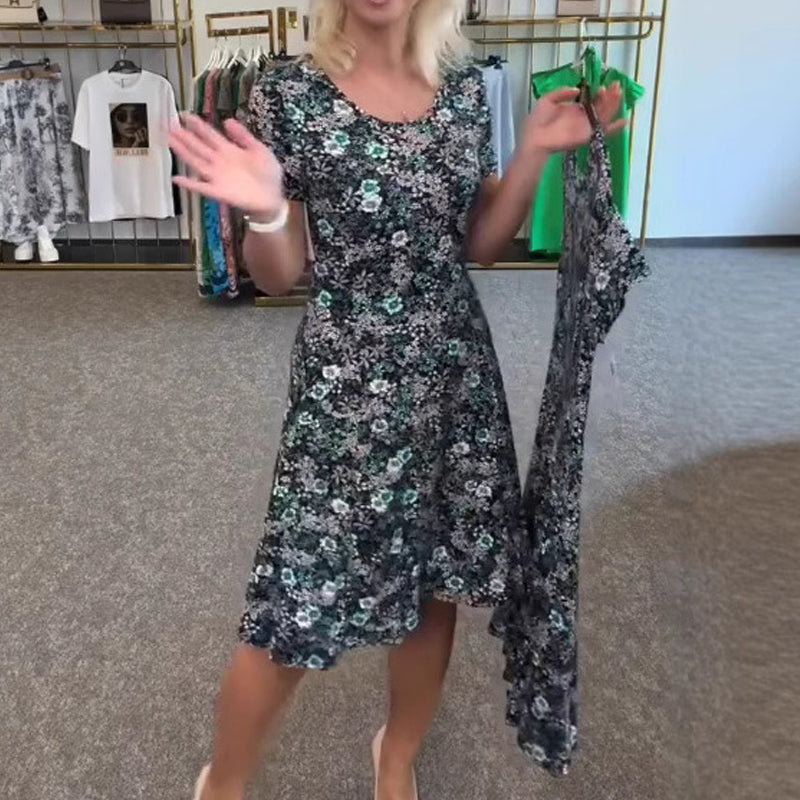 Damekjole med rund hals og blomstertrykk