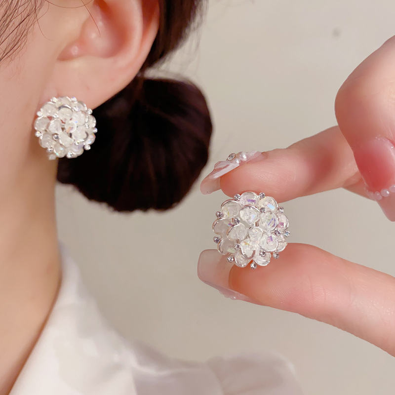 💎 Udsalg 2026 — Over 52.000 solgt!✨ Elegante blomsterøreringe – Funklende detaljer og let komfort