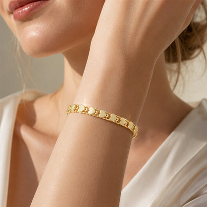 Elegant armbånd med hjerteformede lenker for kvinner